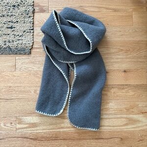 Cosy grey fleece scarf with embroidered edge